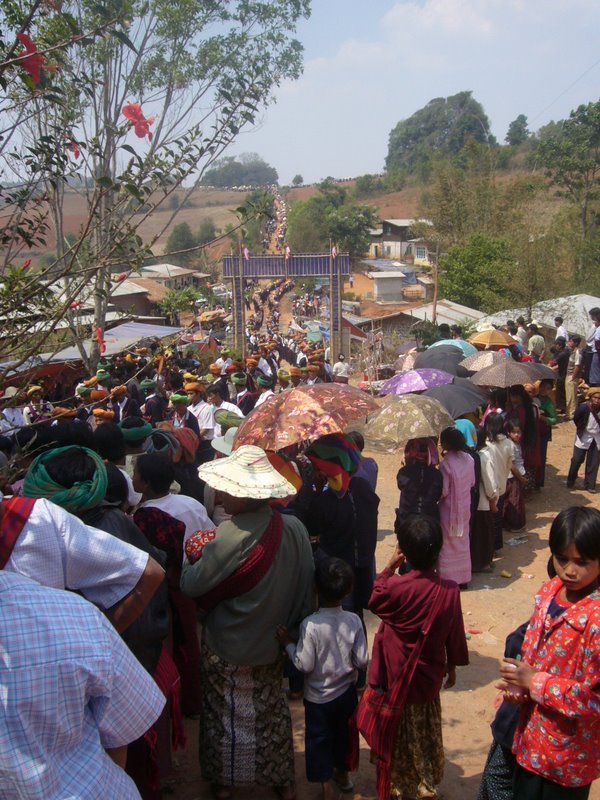 Travel - Myanmar - Kalaw Shan - Novice Procession into the Monastery